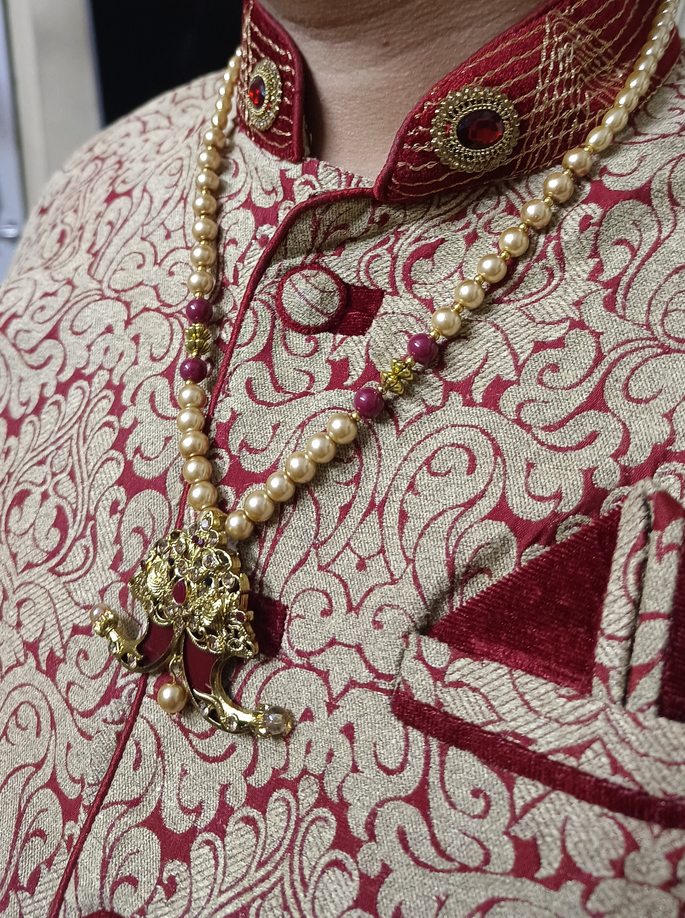puligoru Gold & Maroon pendent mala,Dm-28_J-Pota-Mr